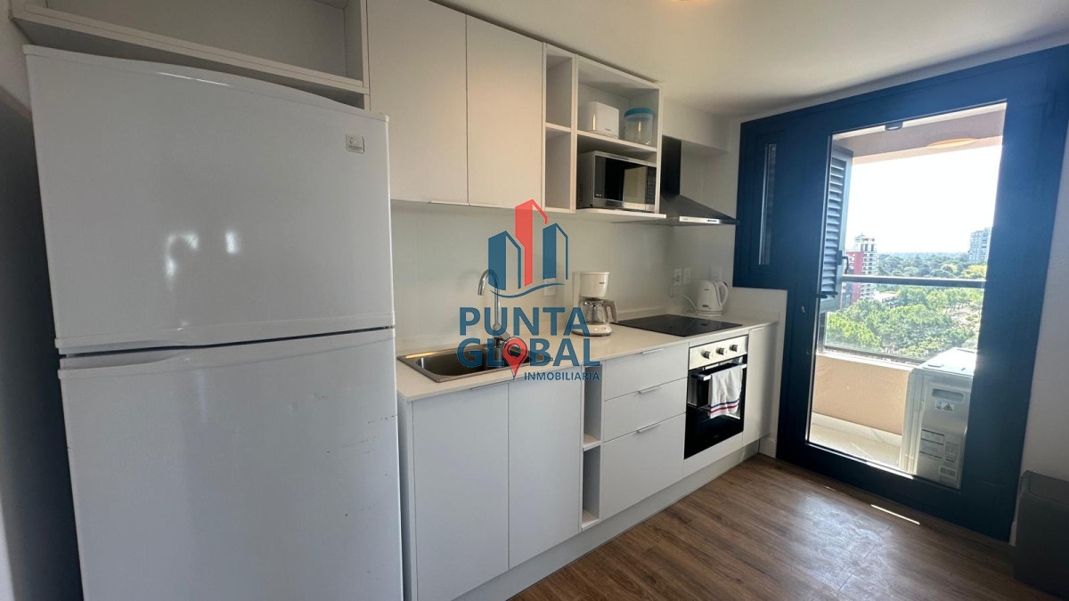 Apartamento ID.33 - Alquiler Anual 2 Dormitorios Punta del Este