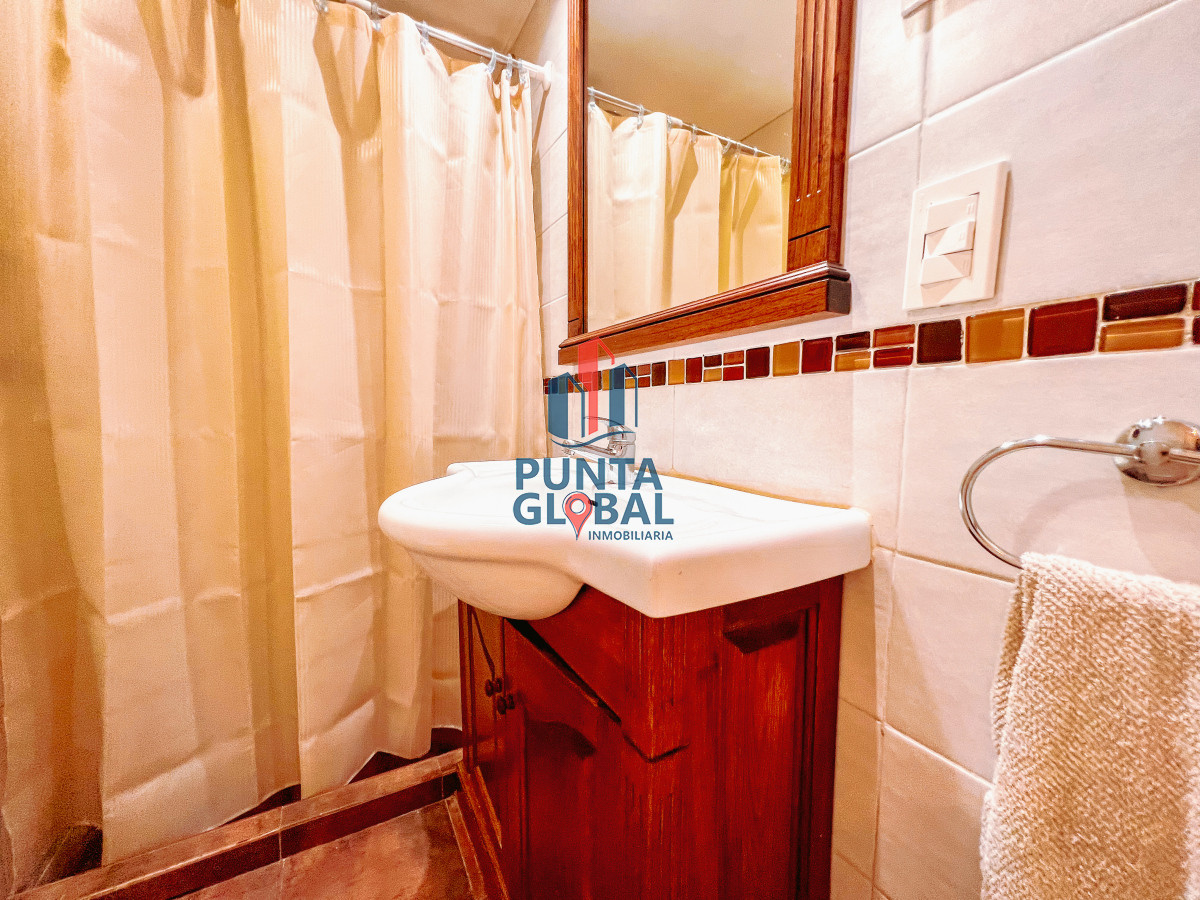 Apartamento ID.27 - Apartamento 2 dormitorios 1 baño Av. Roosevelt 