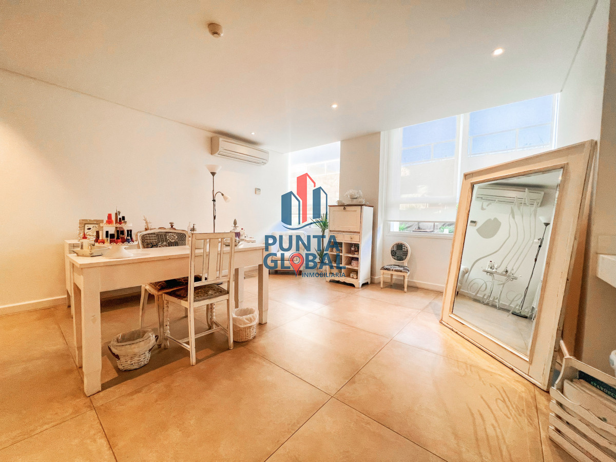 Apartamento ID.23 - Venta Espectacular Apartamento 3 Dormitorios Punta del Este