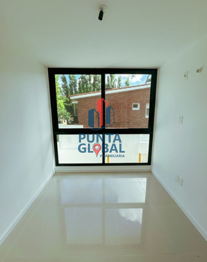 Apartamento ID.239 - Venta Apartamento 3 Dormitorios Punta del Este