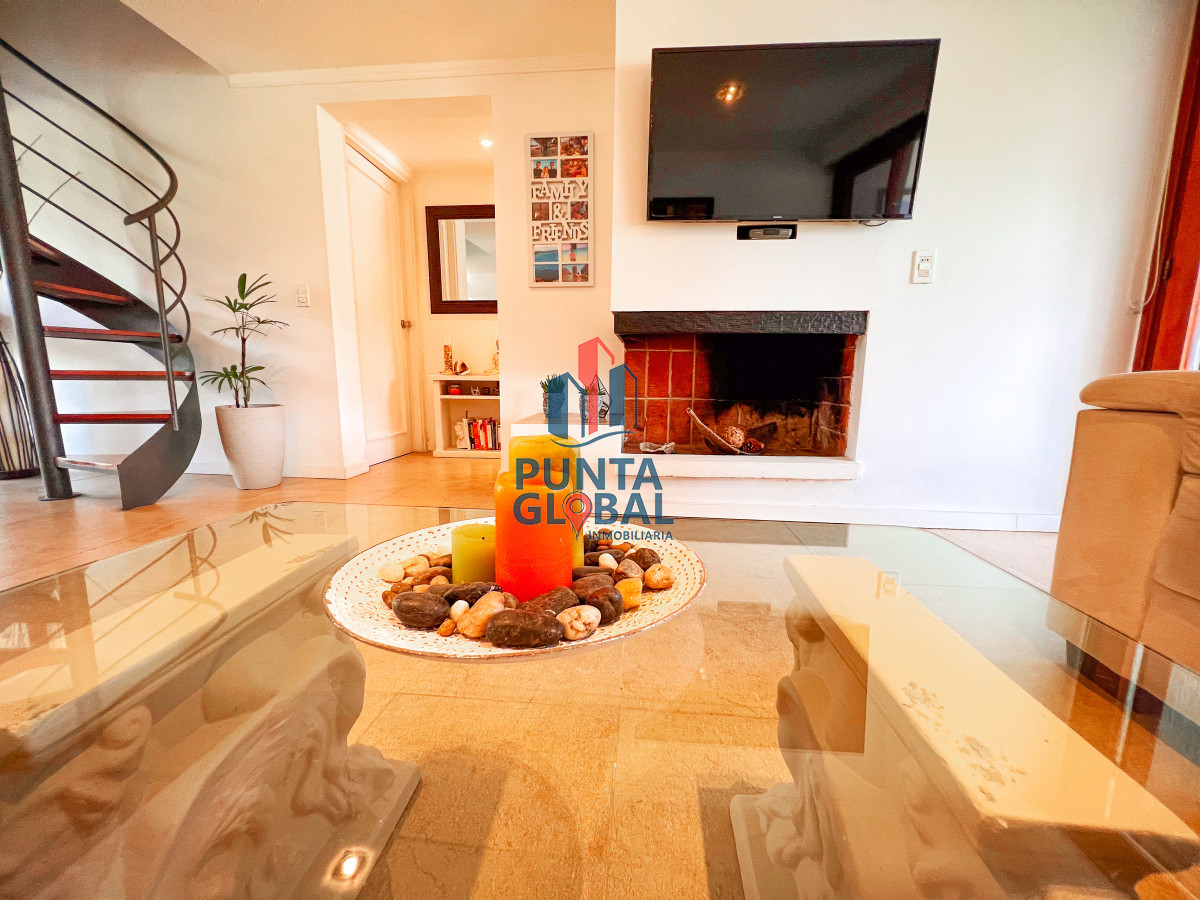 Apartamento ID.27 - Apartamento 2 dormitorios 1 baño Av. Roosevelt 