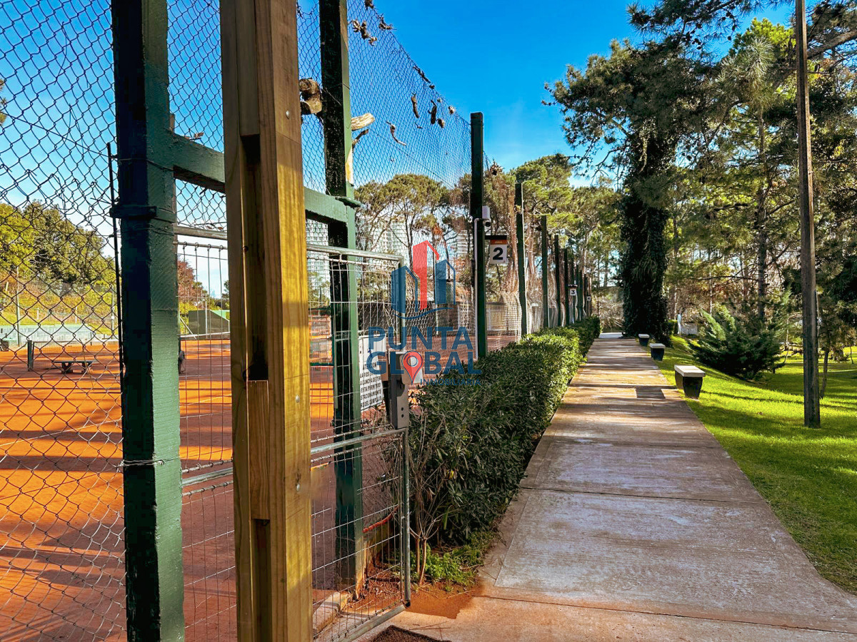 Apartamento ID.270 - Venta Apartamento 2 Dormitorios Punta del Este