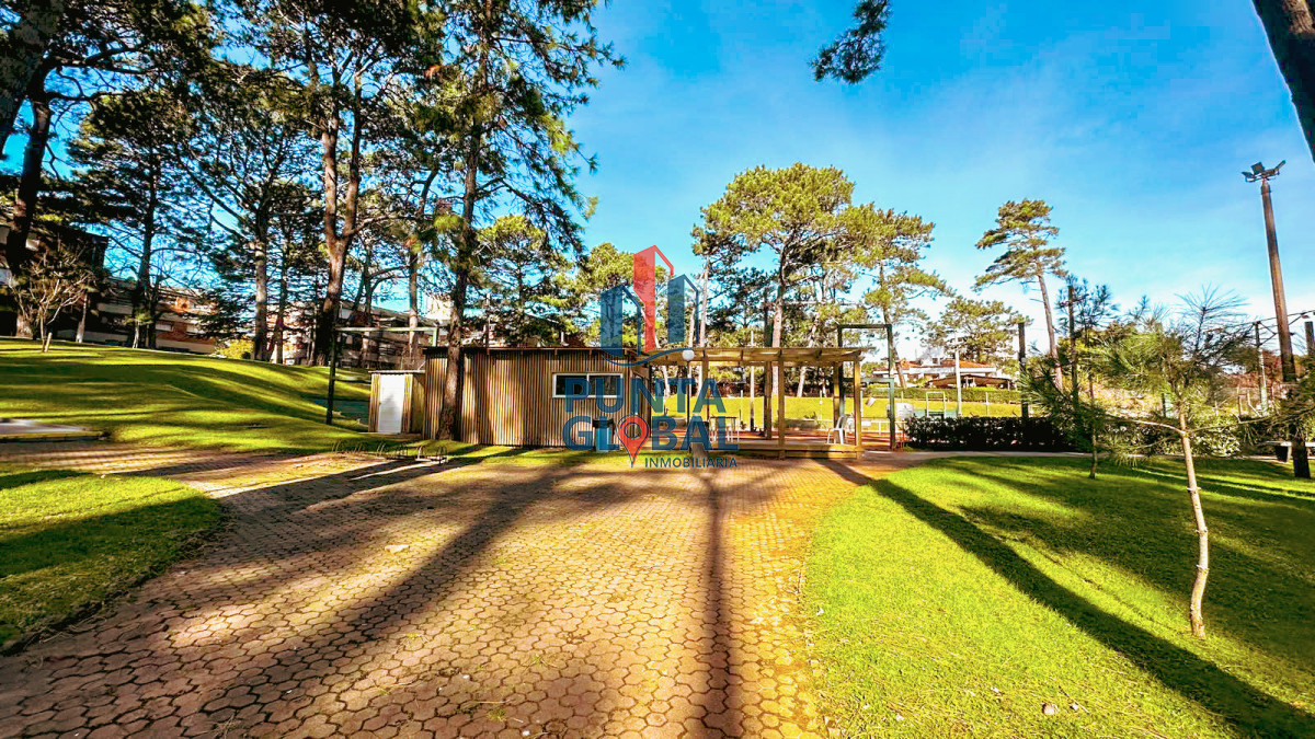 Apartamento ID.270 - Venta Apartamento 2 Dormitorios Punta del Este