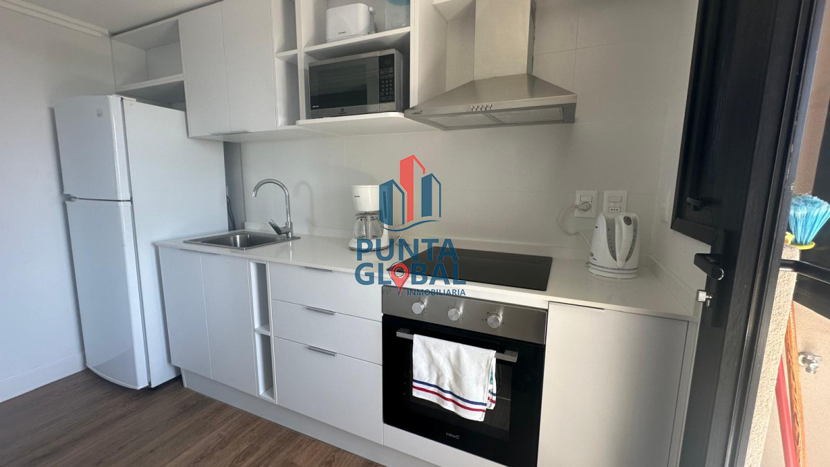 Apartamento ID.33 - Alquiler Anual 2 Dormitorios Punta del Este