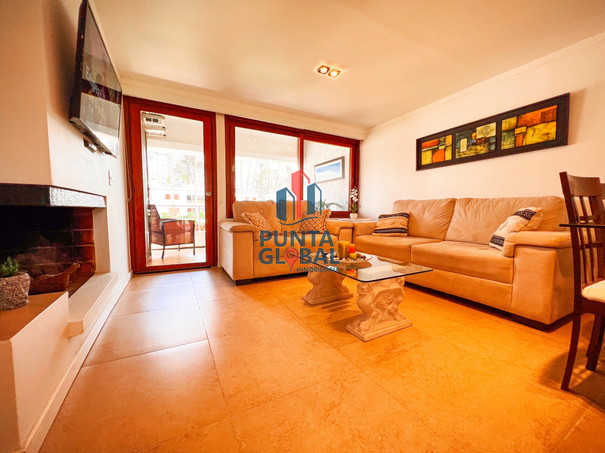 Apartamento ID.27 - Apartamento 2 dormitorios 1 baño Av. Roosevelt 