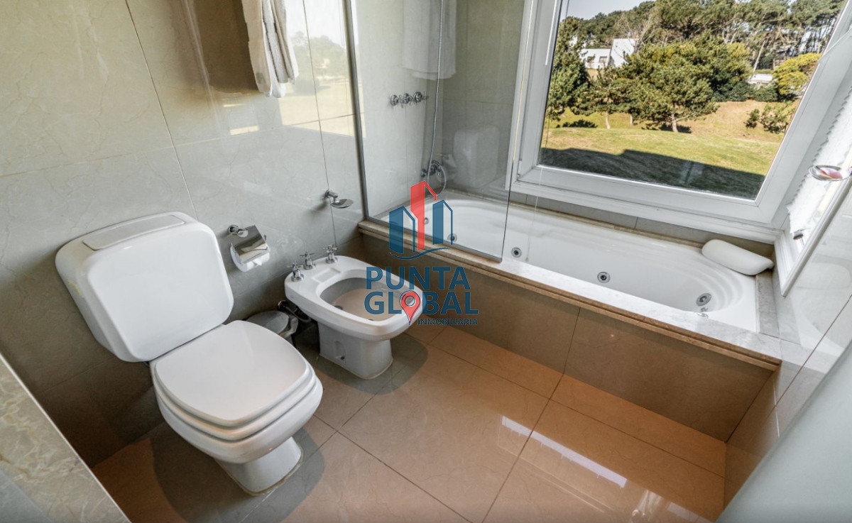 Apartamento ID.155 - Venta Apartamento 2 Dormitorios Punta del Este
