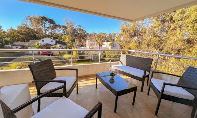 Venta de hermoso apartamento en Playa Brava