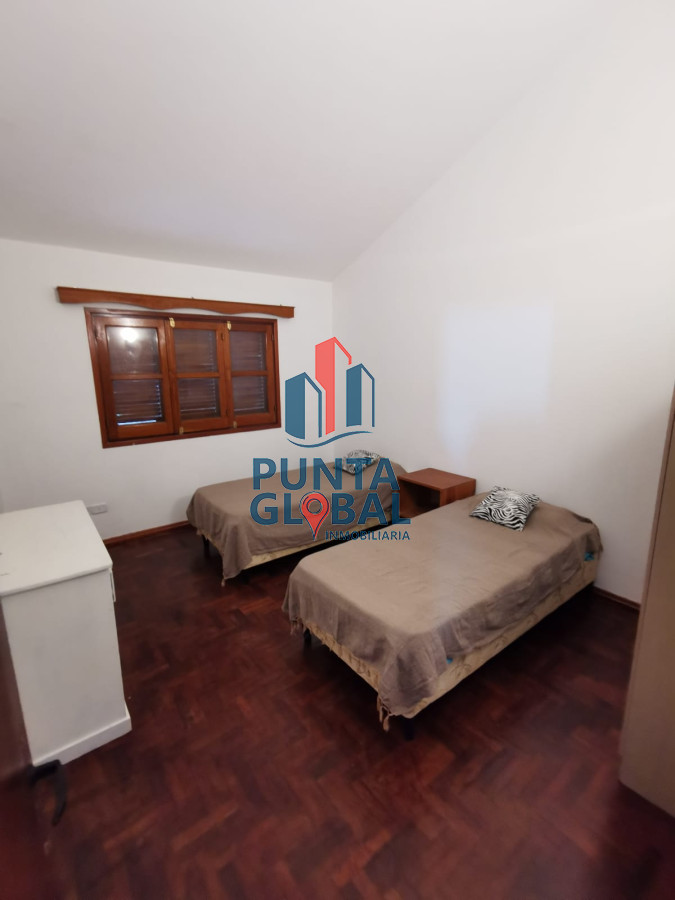 Casa ID.31 - Venta de propiedad con 2 casa y amplio terreno