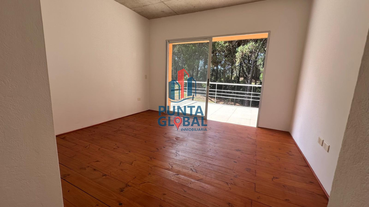 Casa ID.9 - Venta amplia Casa de 3 habitaciones, rodeada de vegetación y tranquilidad
