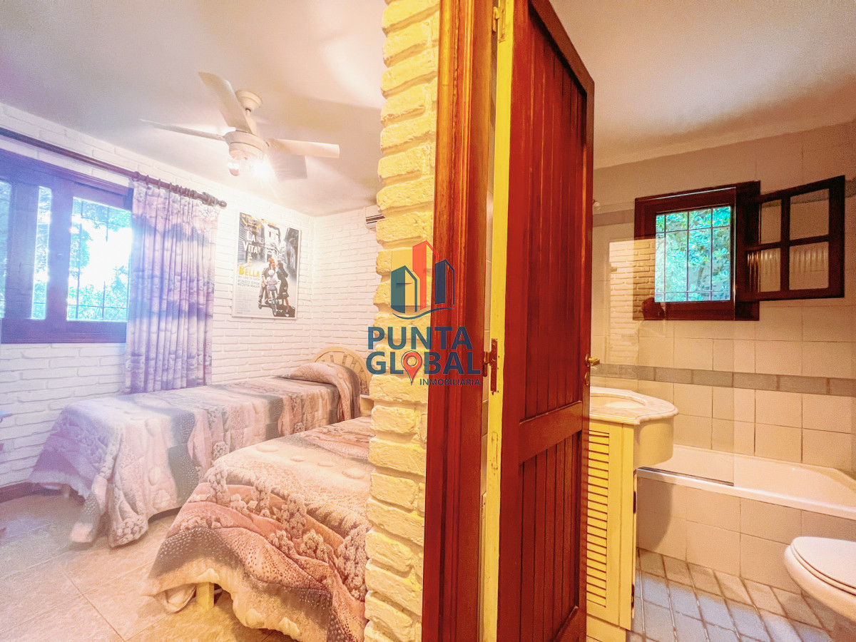Casa ID.19 - Venta hermosa Casa 4 Dormitorios en Mansa Punta del Este