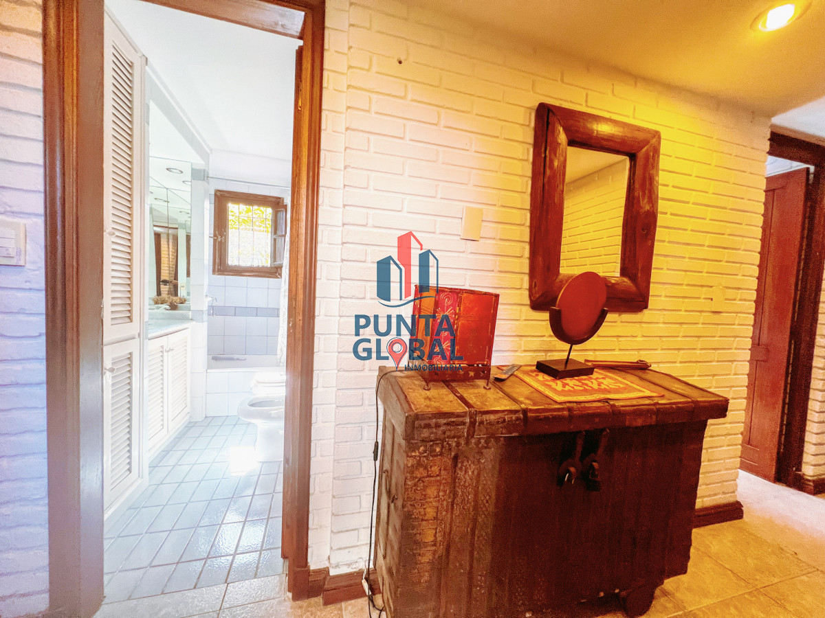 Casa ID.19 - Venta hermosa Casa 4 Dormitorios en Mansa Punta del Este