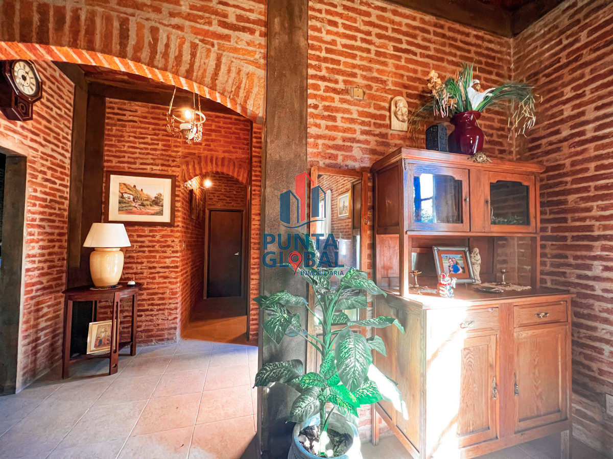 Casa ID.13 - Casa en venta 3 habitaciones 2 baños, Pinares Punta del Este