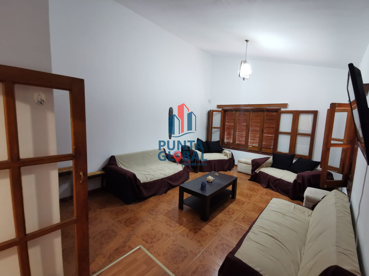 Casa ID.31 - Venta de propiedad con 2 casa y amplio terreno