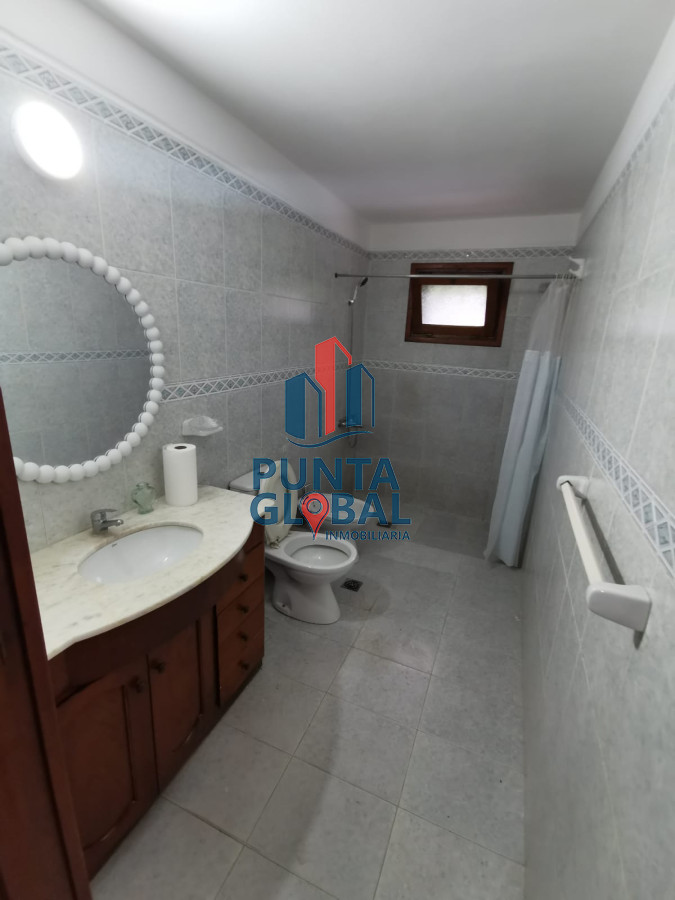 Casa ID.31 - Venta de propiedad con 2 casa y amplio terreno