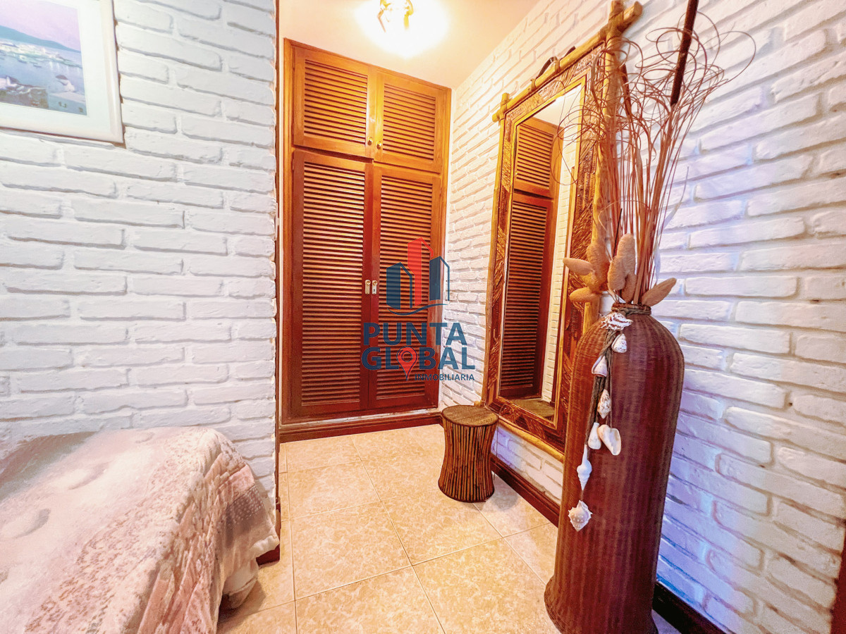 Casa ID.19 - Venta hermosa Casa 4 Dormitorios en Mansa Punta del Este