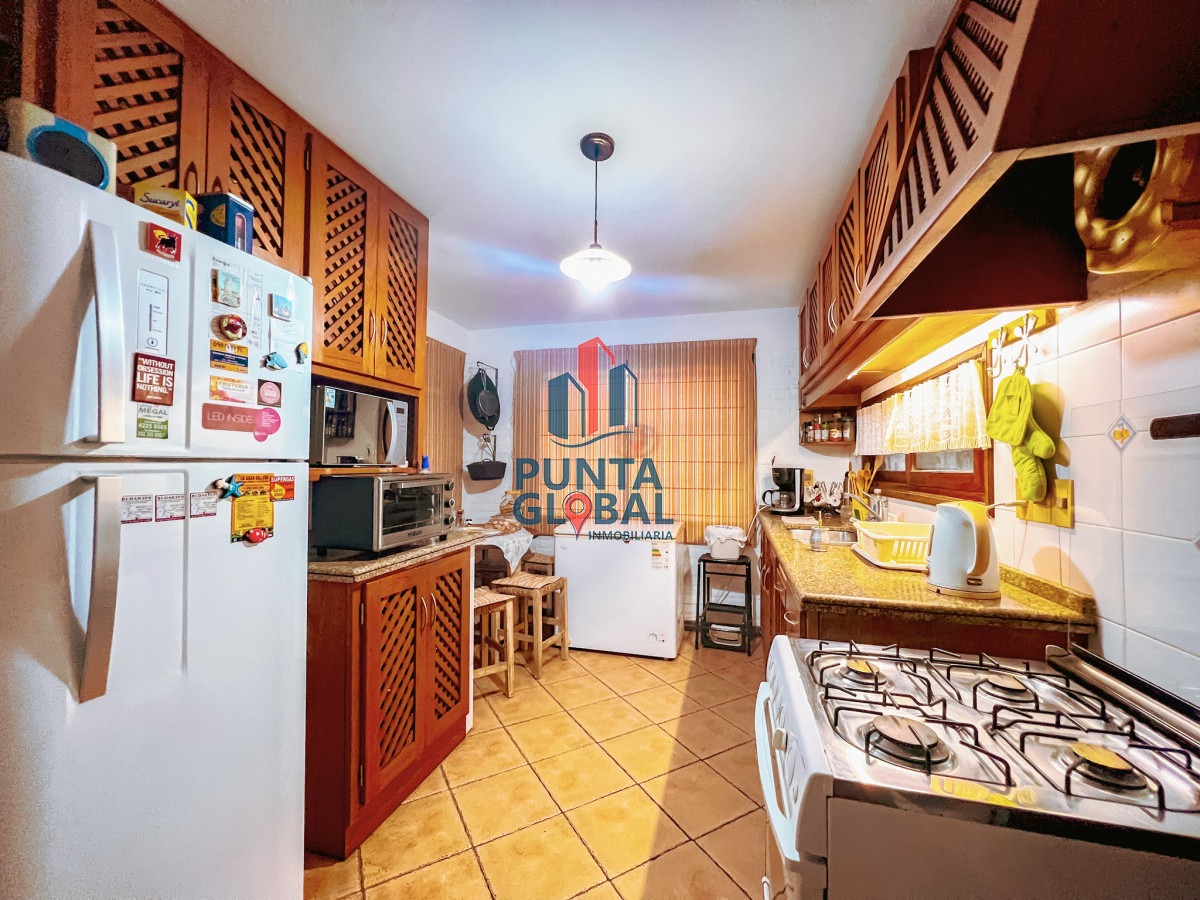 Casa ID.17 - Venta hermosa casa de 3 dormitorios con piscina y amplio jardín