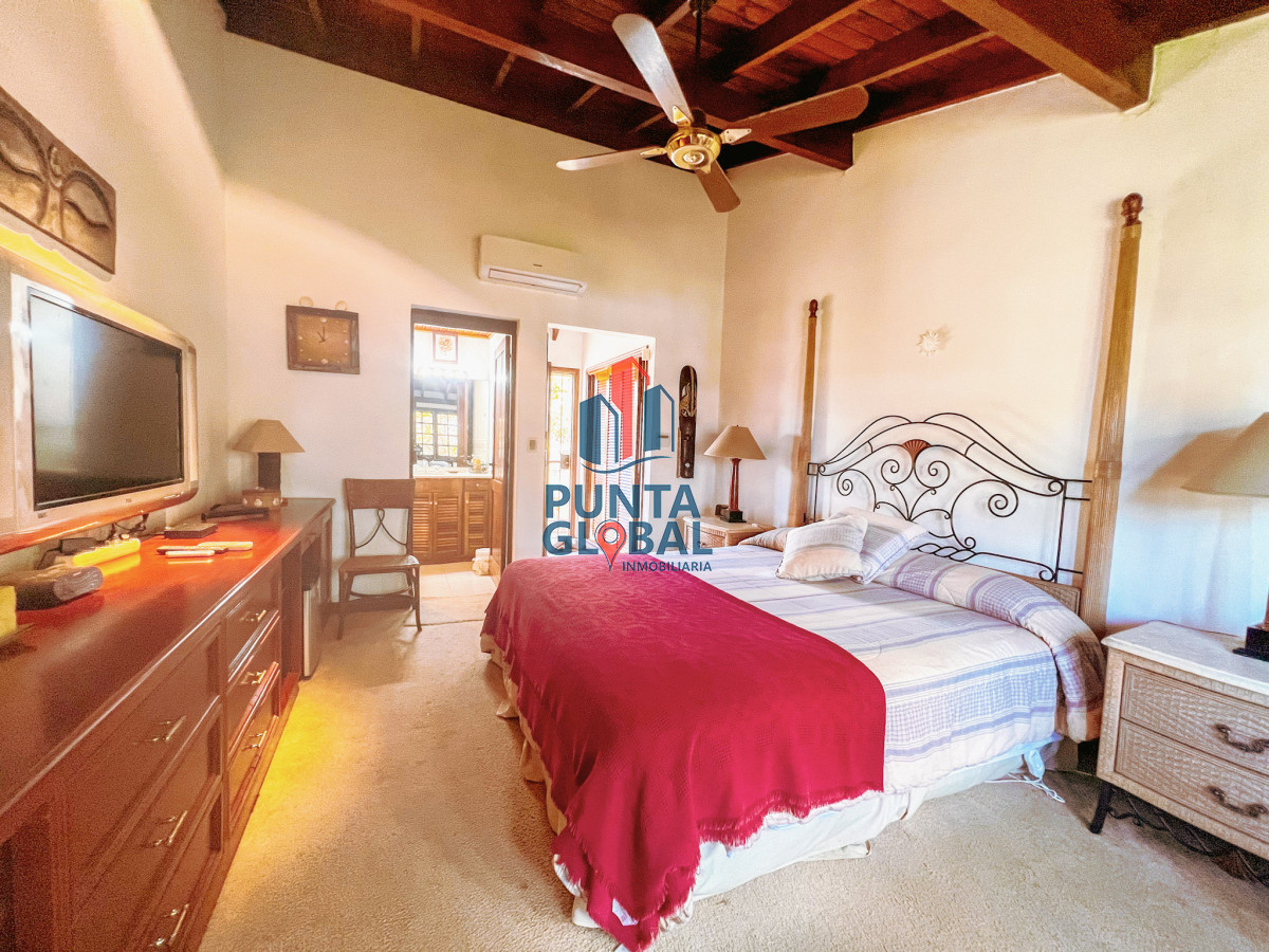 Casa ID.19 - Venta hermosa Casa 4 Dormitorios en Mansa Punta del Este