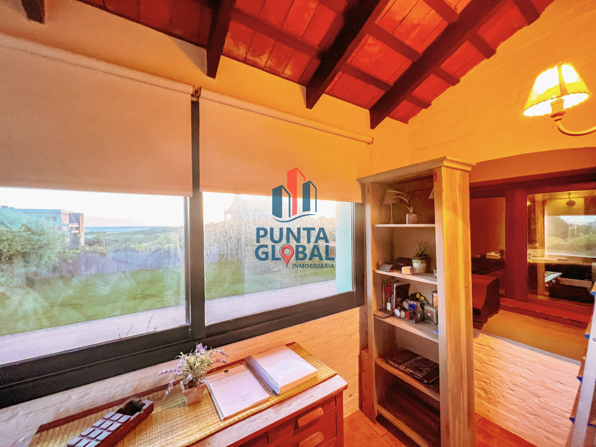 Casa ID.17 - Venta hermosa casa de 3 dormitorios con piscina y amplio jardín