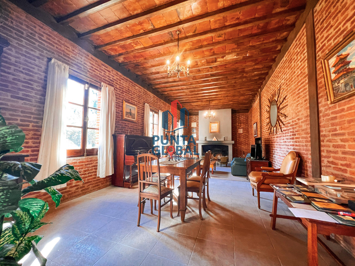 Casa ID.13 - Casa en venta 3 habitaciones 2 baños, Pinares Punta del Este