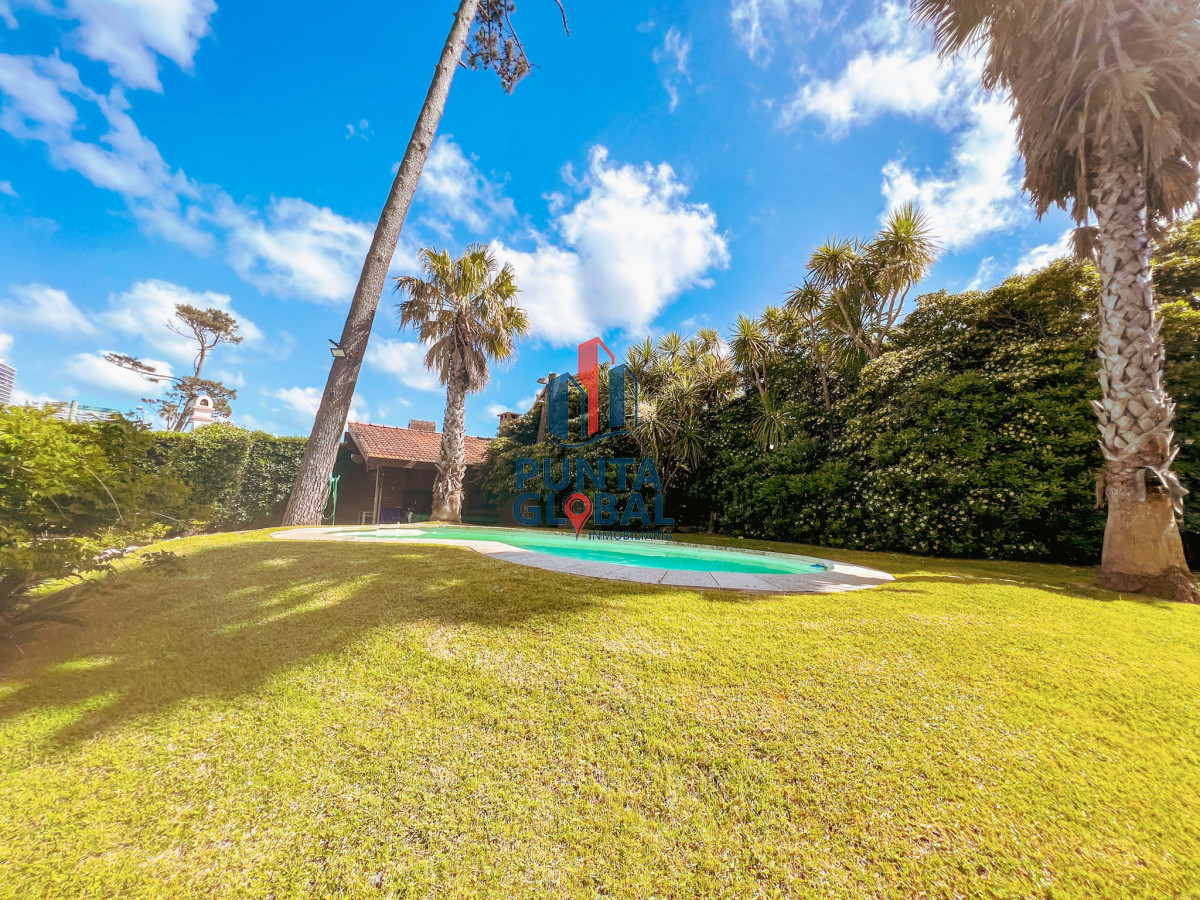Casa ID.19 - Venta hermosa Casa 4 Dormitorios en Mansa Punta del Este