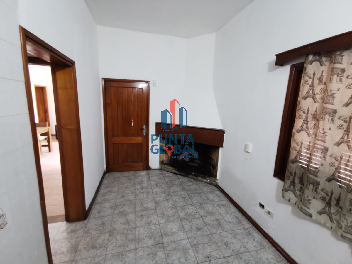 Casa ID.31 - Venta de propiedad con 2 casa y amplio terreno