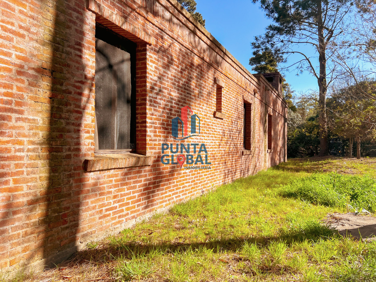 Casa ID.13 - Casa en venta 3 habitaciones 2 baños, Pinares Punta del Este
