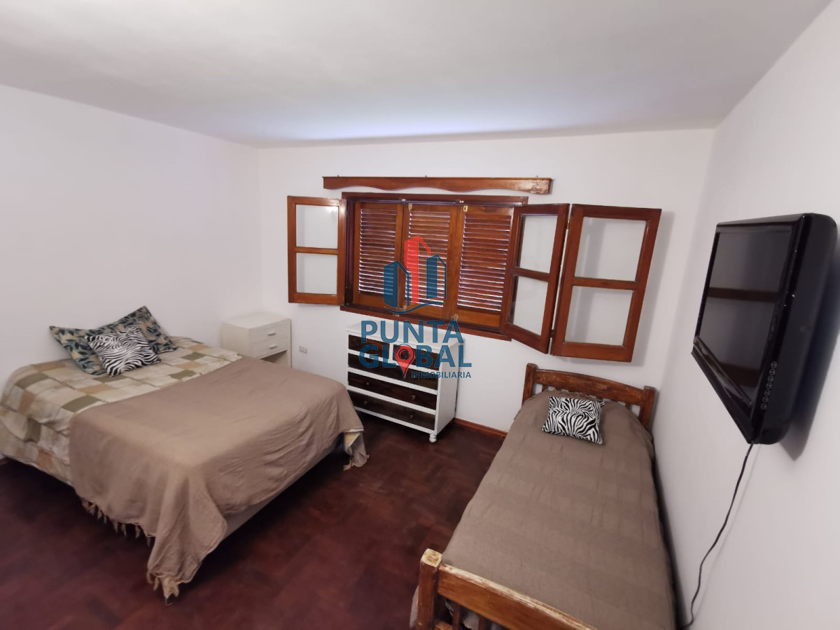 Casa ID.31 - Venta de propiedad con 2 casa y amplio terreno