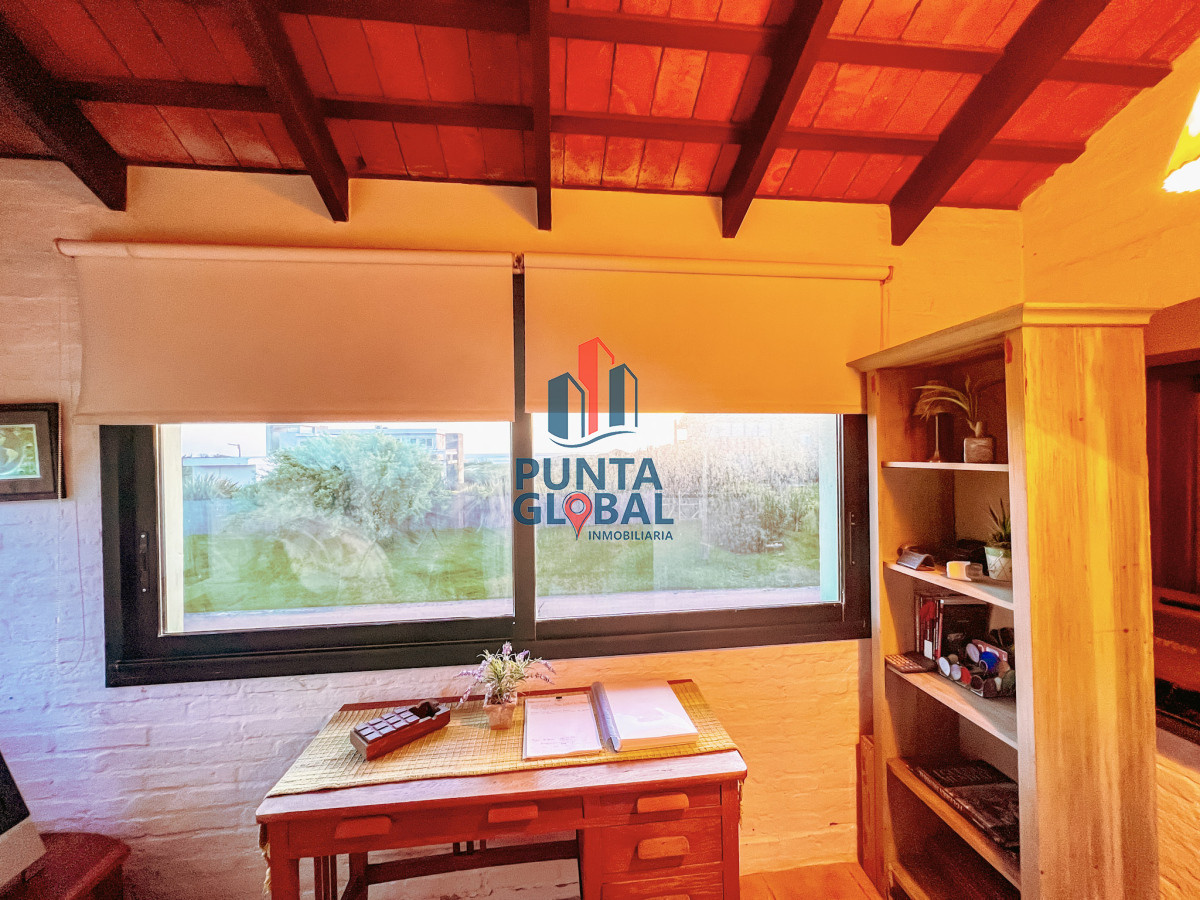 Casa ID.17 - Venta hermosa casa de 3 dormitorios con piscina y amplio jardín
