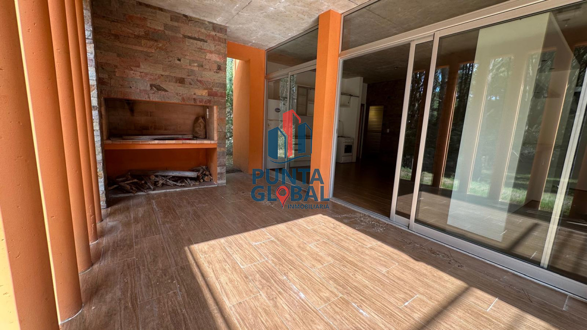 Casa ID.9 - Venta amplia Casa de 3 habitaciones, rodeada de vegetación y tranquilidad