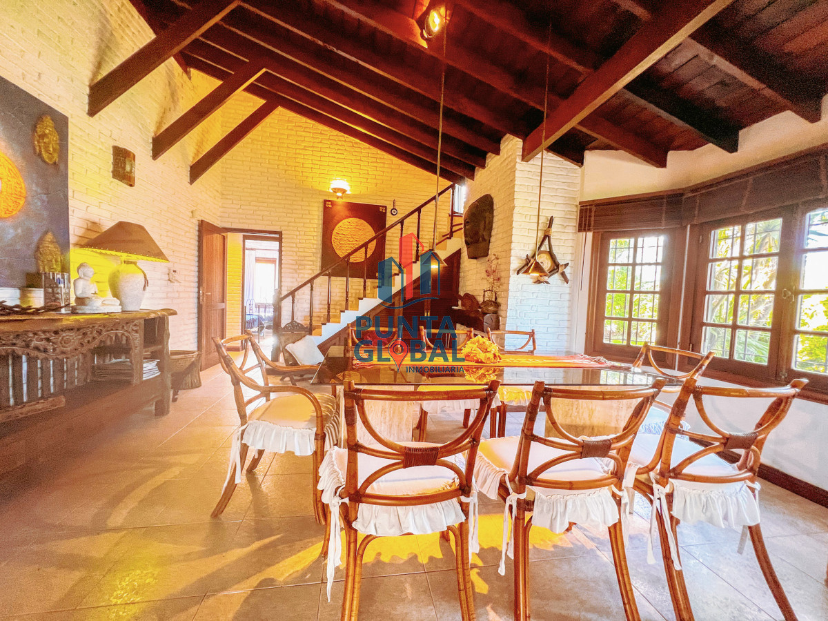 Casa ID.19 - Venta hermosa Casa 4 Dormitorios en Mansa Punta del Este