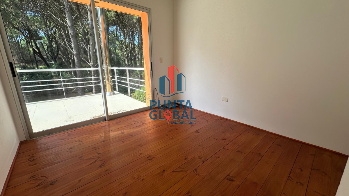 Casa ID.9 - Venta amplia Casa de 3 habitaciones, rodeada de vegetación y tranquilidad
