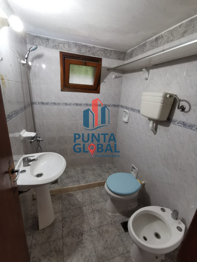 Casa ID.31 - Venta de propiedad con 2 casa y amplio terreno