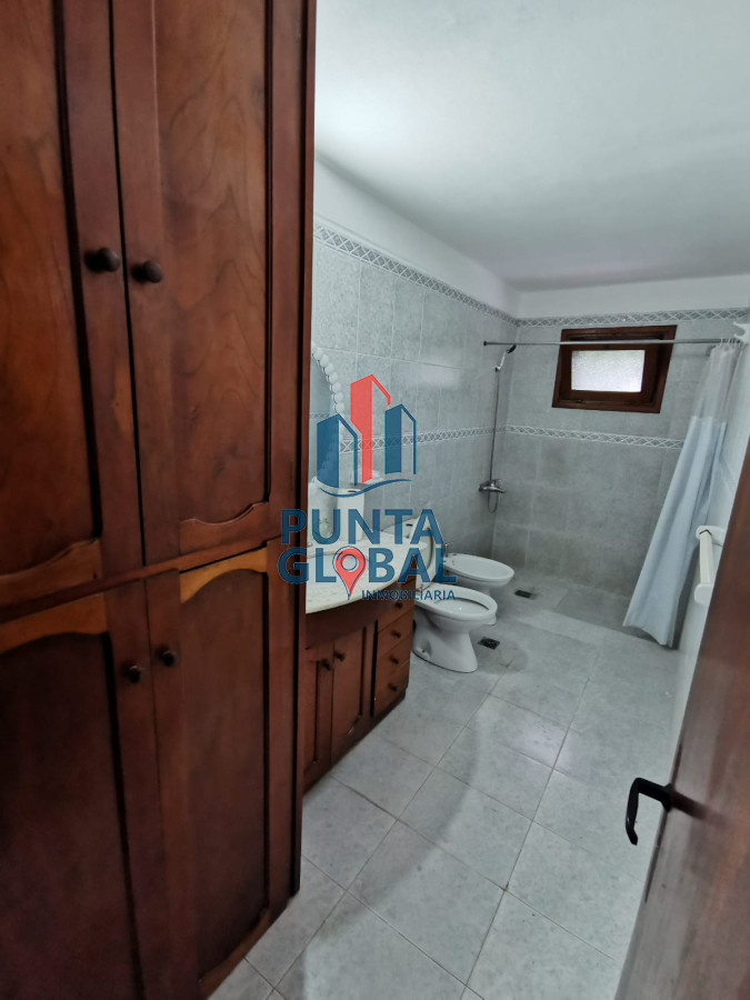Casa ID.31 - Venta de propiedad con 2 casa y amplio terreno