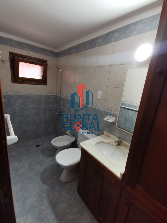 Casa ID.31 - Venta de propiedad con 2 casa y amplio terreno