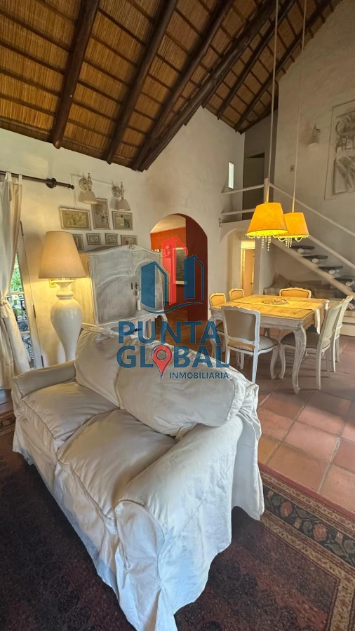 Casa ID.10 - Casa Altos del Pinar