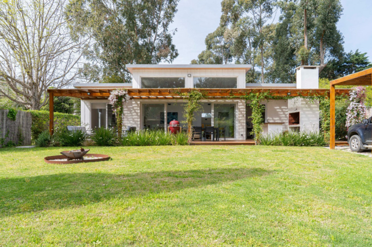 Hermosa casa en Rincón del Indio