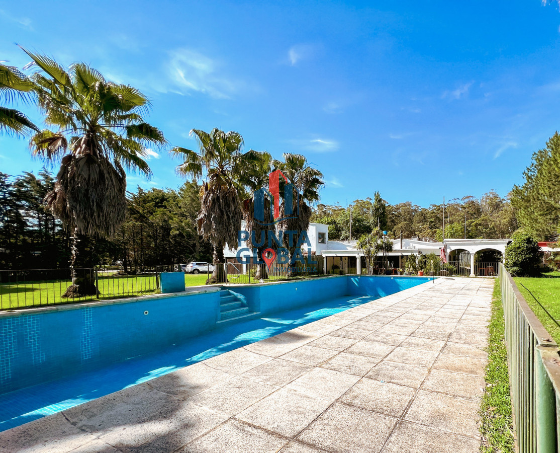 Local Comercial ID.16 - Venta de Local y amplio terreno excelente para negocio