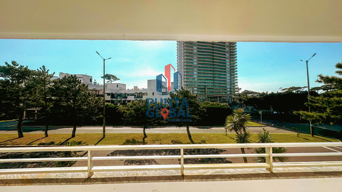 Apartamento ID.72 - Venta Apartamento 4 Dormitorios Punta del Este