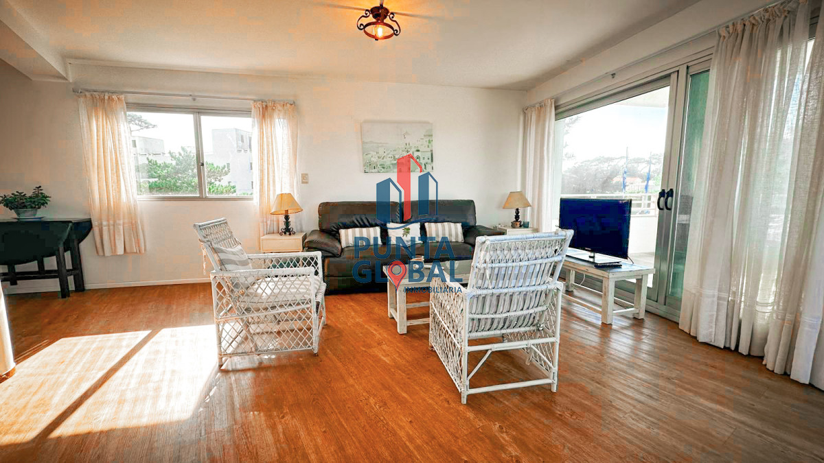 Apartamento ID.72 - Venta Apartamento 4 Dormitorios Punta del Este