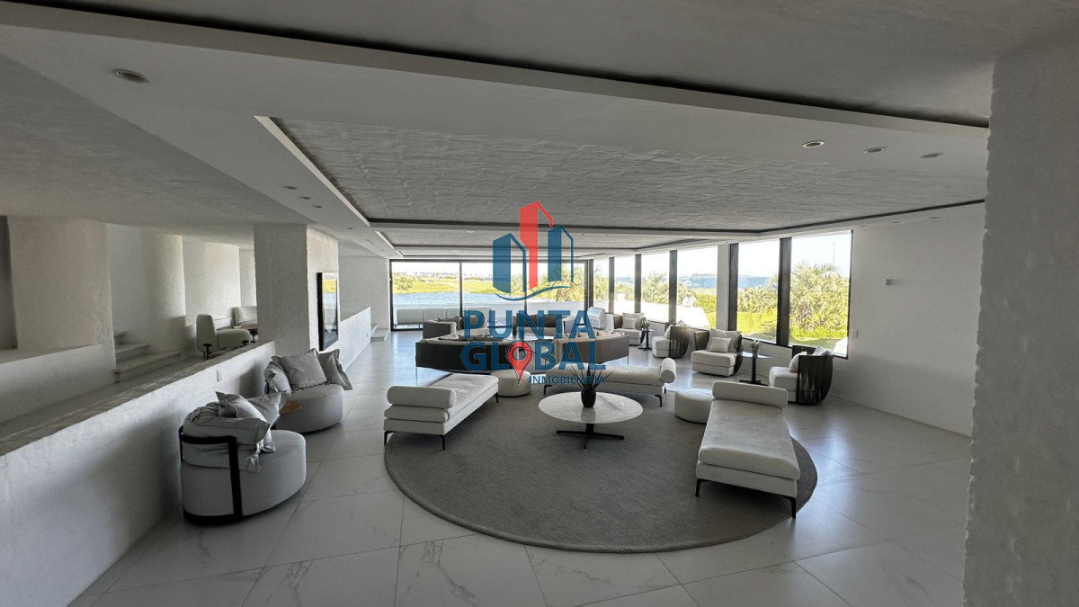 Apartamento ID.153 - Venta Apartamento 2 Dormitorios Punta del Este