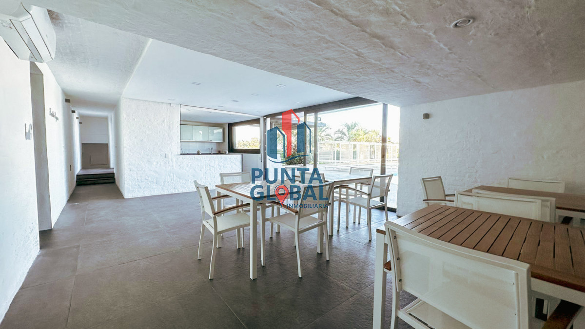 Apartamento ID.153 - Venta Apartamento 2 Dormitorios Punta del Este