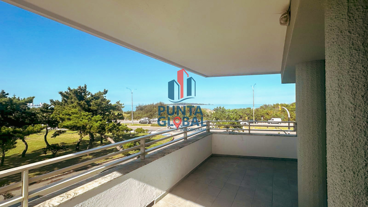Apartamento ID.72 - Venta Apartamento 4 Dormitorios Punta del Este