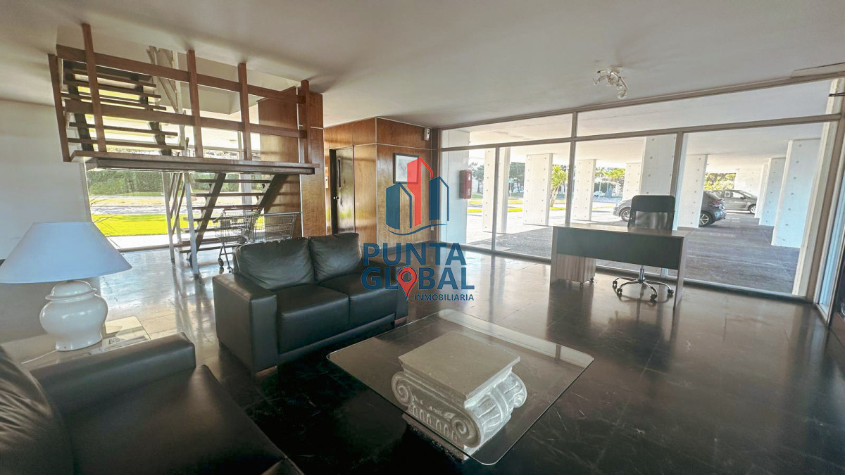 Apartamento ID.72 - Venta Apartamento 4 Dormitorios Punta del Este