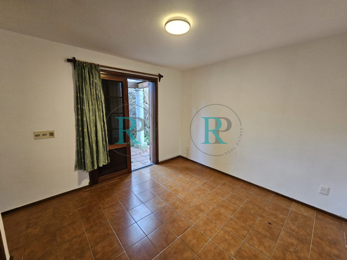 Casa ID.2940 - Casa en venta - Playa Mansa, Parada 19 | California Park