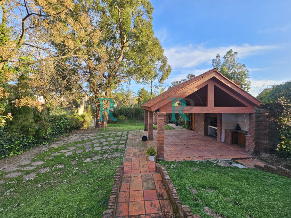 Casa ID.2940 - Casa en venta - Playa Mansa, Parada 19 | California Park