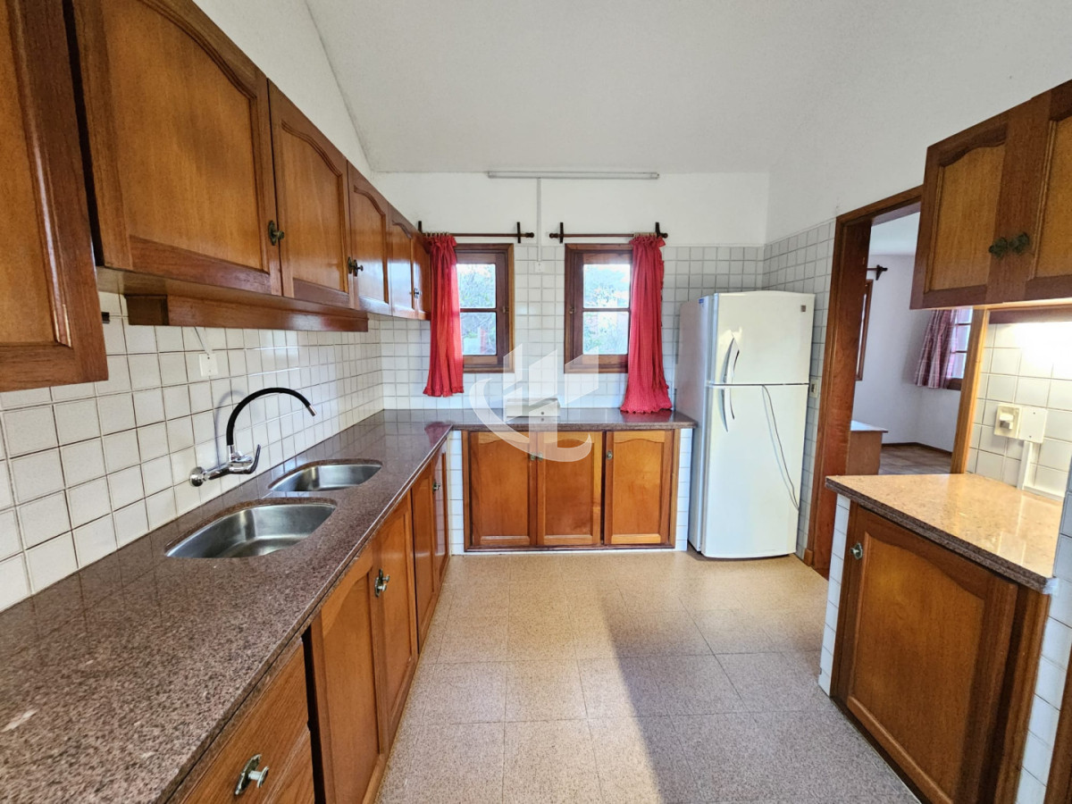 Casa ID.2864 - Casa en venta - Playa Mansa, Parada 19 | California Park