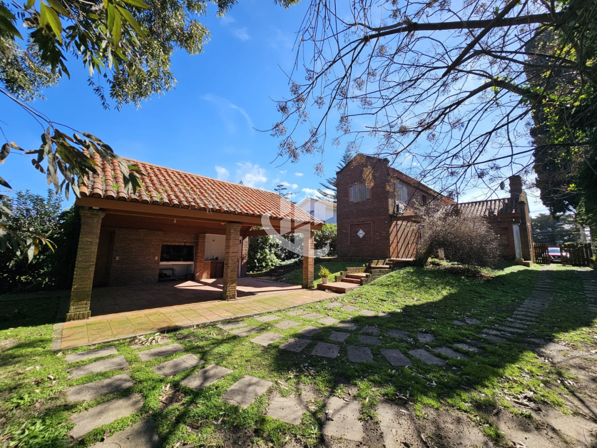Casa ID.2864 - Casa en venta - Playa Mansa, Parada 19 | California Park