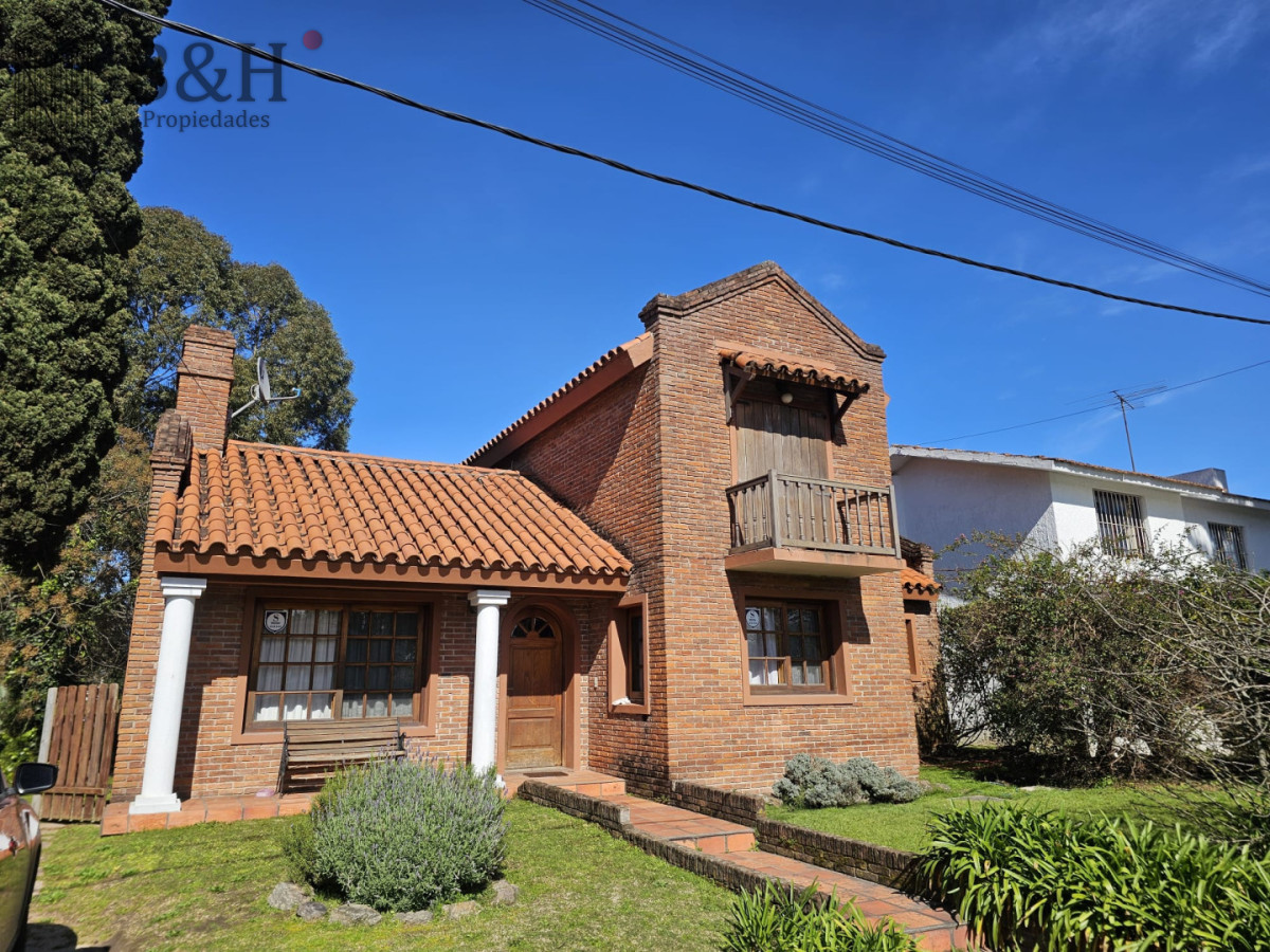Casa ID.8034 - Casa en venta - Playa Mansa, Parada 19 | California Park