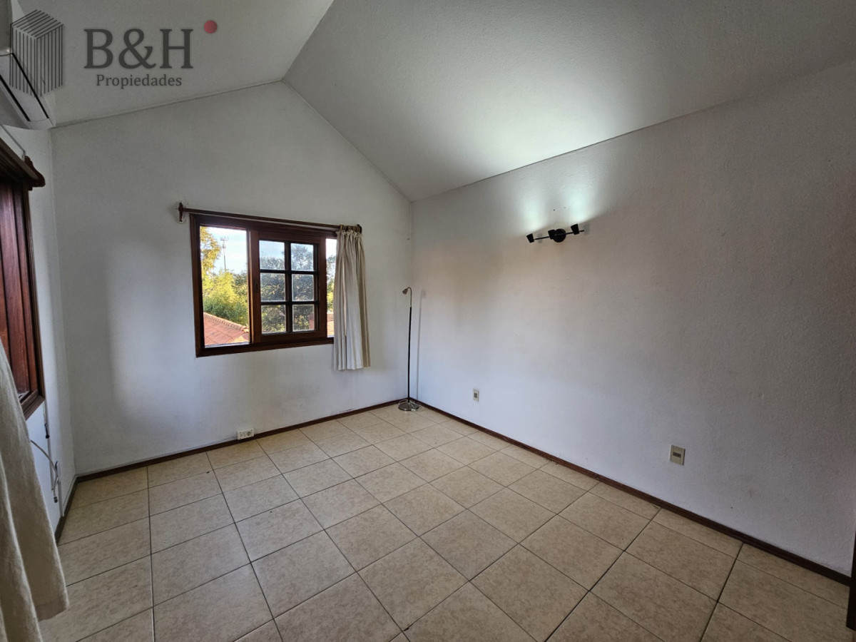 Casa ID.8034 - Casa en venta - Playa Mansa, Parada 19 | California Park