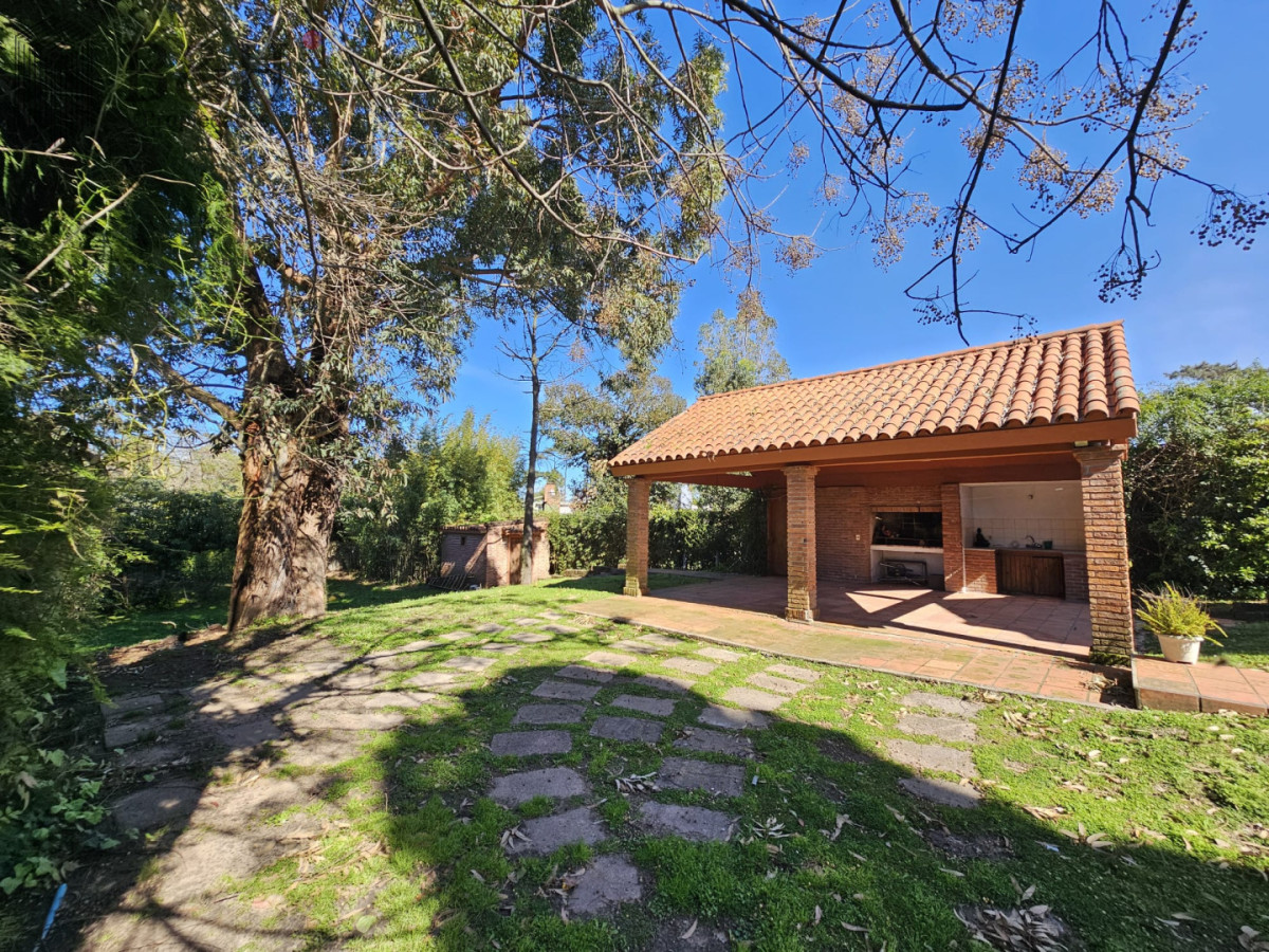 Casa ID.8034 - Casa en venta - Playa Mansa, Parada 19 | California Park